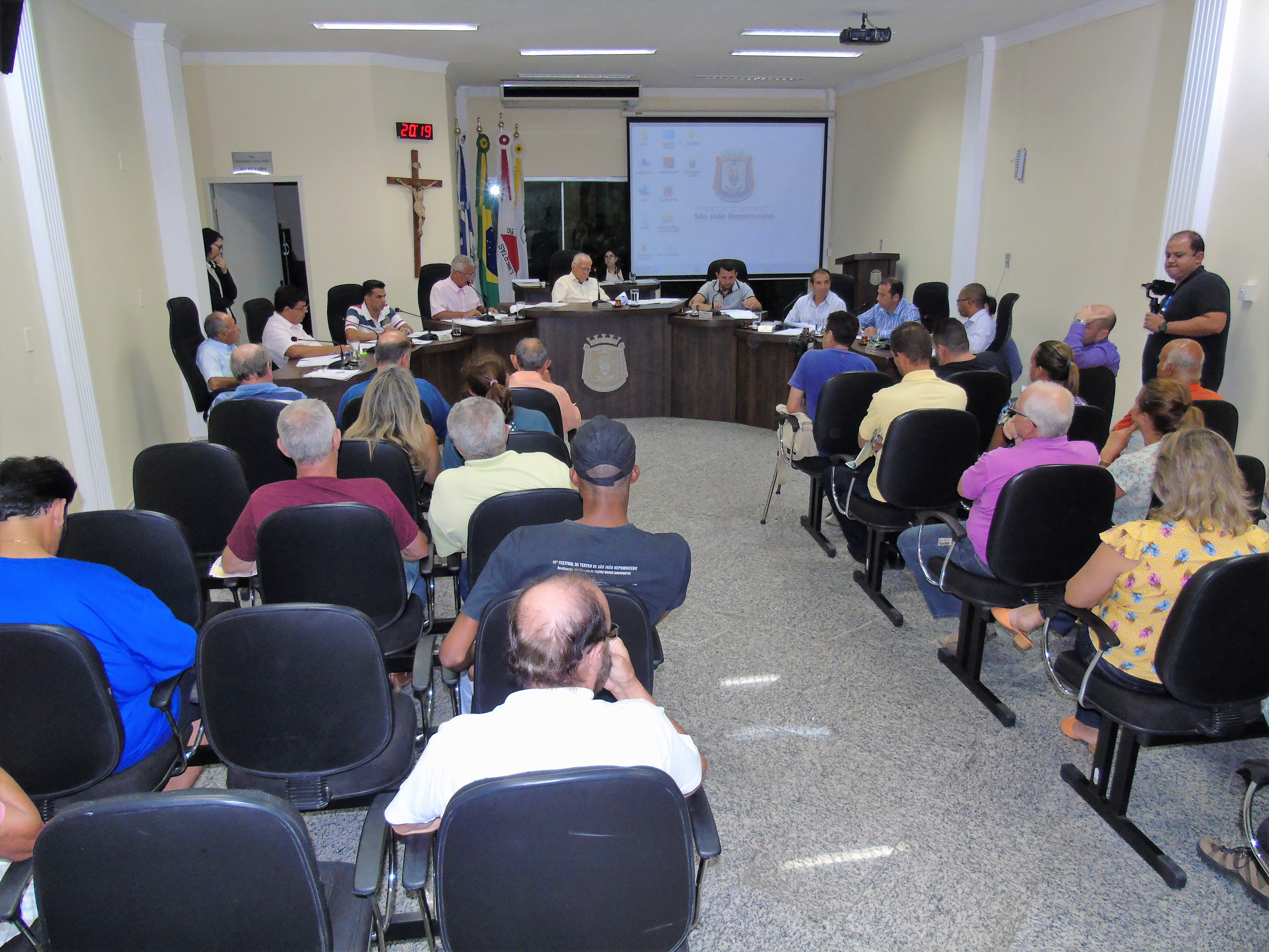 Câmara aprova projeto e autoriza o Poder Executivo a celebrar Convênio de Cooperação com o Estado de Minas Gerais