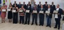 Personalidades que se destacam em nosso Município são homenageadas na Sessão Solene da Câmara Personalidades que se destacam em nosso Município são homenageadas na Sessão Solene da Câmara