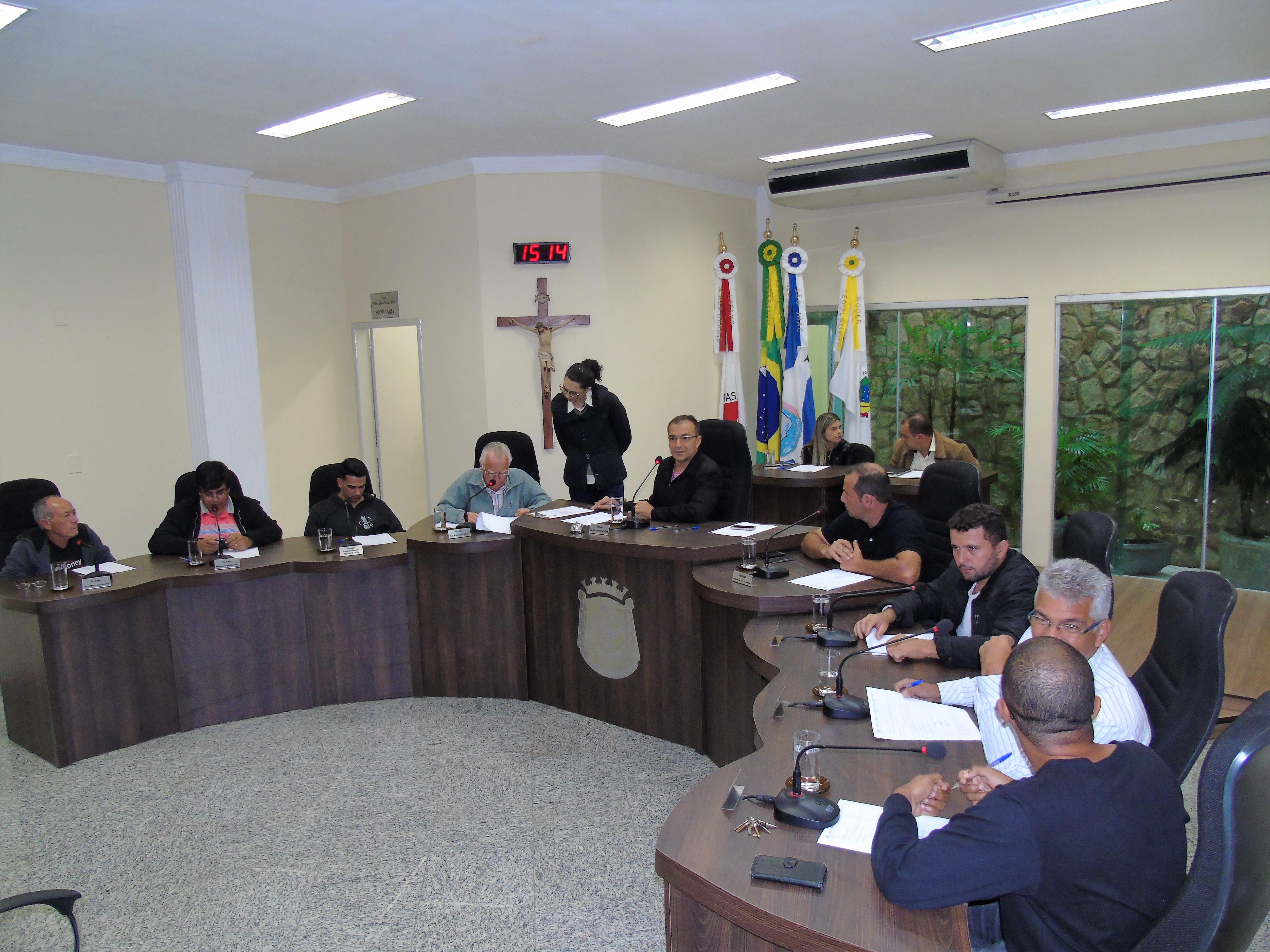 Vereadores aprovam pagamento da primeira parcela do 13º Salário aos servidores municipais